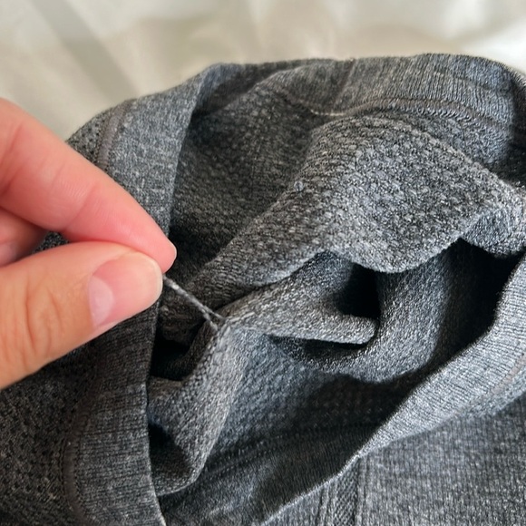 Lululemon Swiftly Tech Long Sleeve Shirt grey 4 - Picture 10 of 10